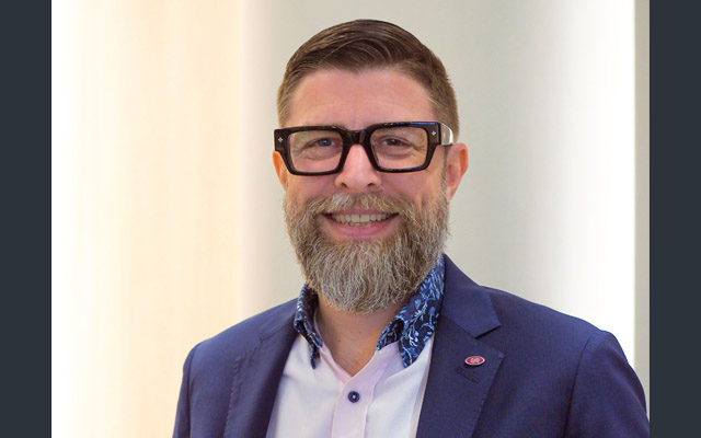 Greg Gubiani_GM of Crowne Plaza Changi Airport 640