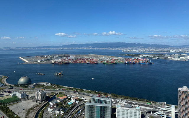 View_of_the_Expo_site_from_the_Osaka_Prefectural_Government_Sakishima_Building_640