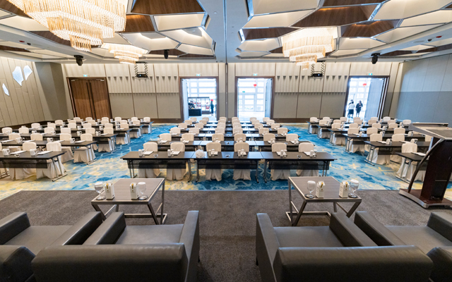 Pan Pacific Singapore infuses SG60 meeting packages with local delights