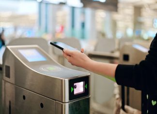 Digital technologies drive changes in airport traveller behaviour and spending