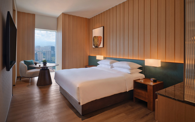 Hotel Room 2_640